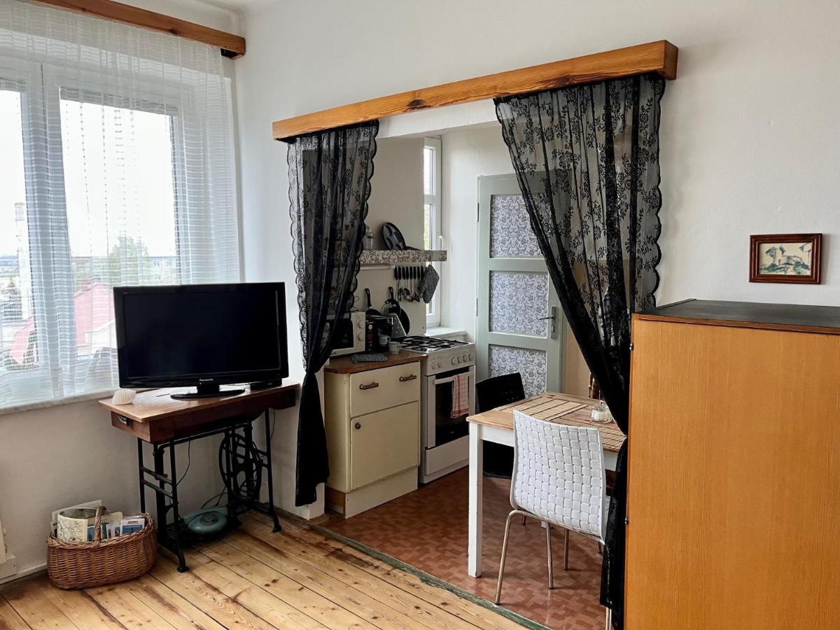 Slunny Byt S Krasnym Vyhledem Daire Nové Město nad Metují Dış mekan fotoğraf